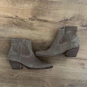 DV by Dolce Vita Booties